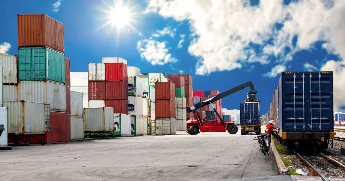 What Size Shipping Container Do I Need? [2025 Full Guide]