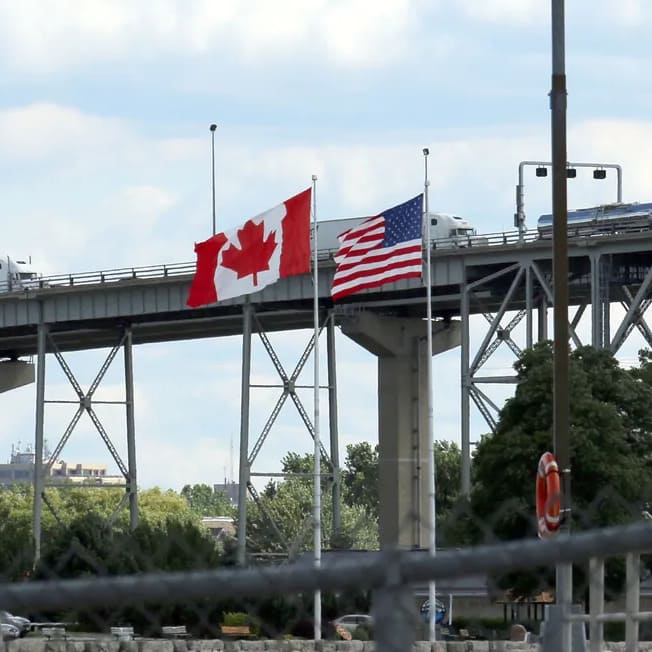 Cross-Border Trucking – Canada ⇄ USA