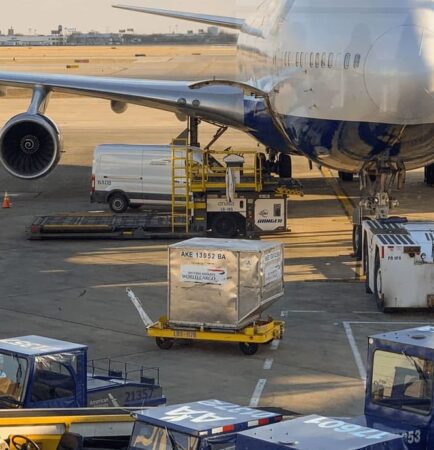 Air Freight Handling in Canada: Airport Cargo & Customs Solutions