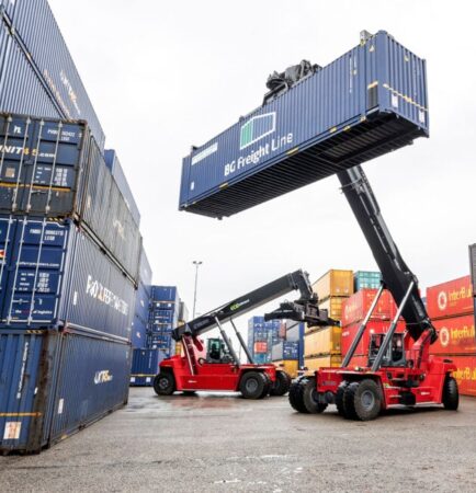 Freight Handling Charges in Canada: Fees, Costs & Examples
