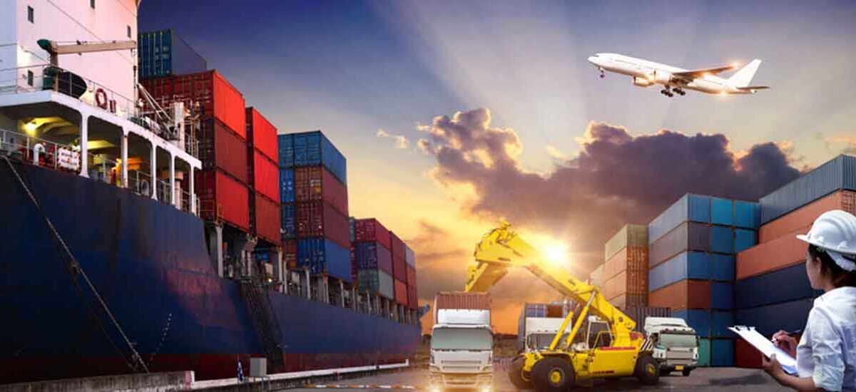 When to Use a Freight Forwarder? Complete Guide for Businesses and Shippers