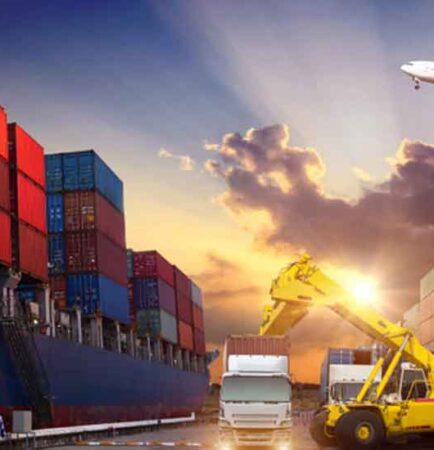 When to Use a Freight Forwarder? Complete Guide for Businesses and Shippers