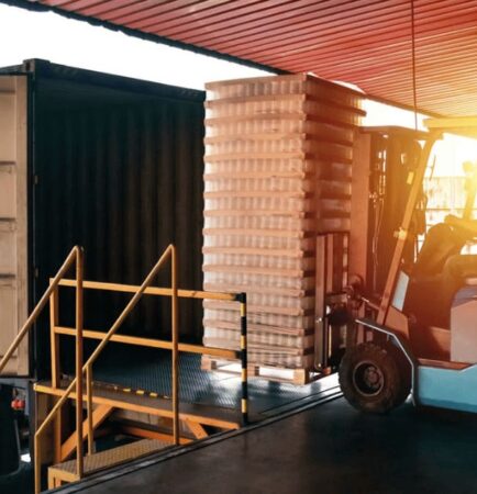 Windsor Transload Services – Efficient Cross-Border Logistics