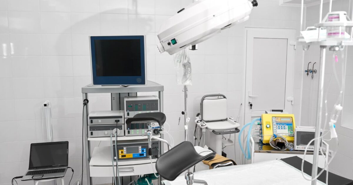 Comprehensive Medical Equipment Crating and Shipping Solutions Across Canada